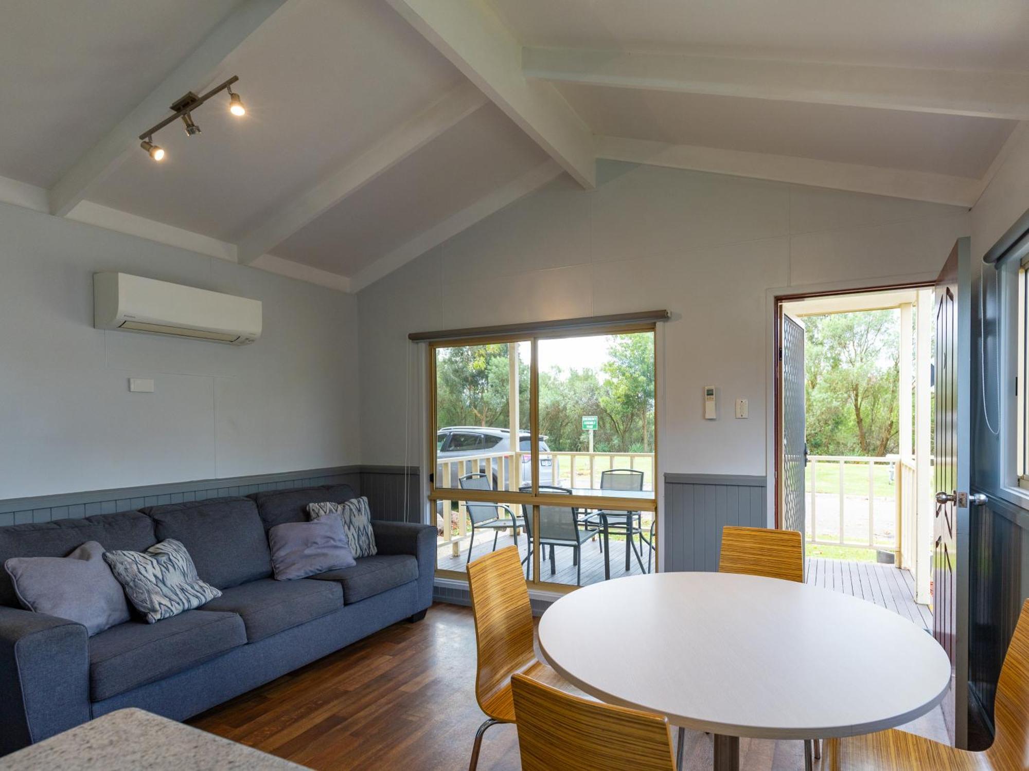 Nrma Bairnsdale Riverside Holiday Park Zimmer foto