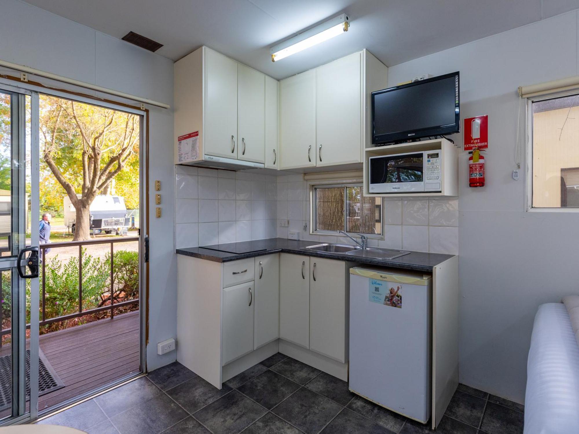 Nrma Bairnsdale Riverside Holiday Park Zimmer foto