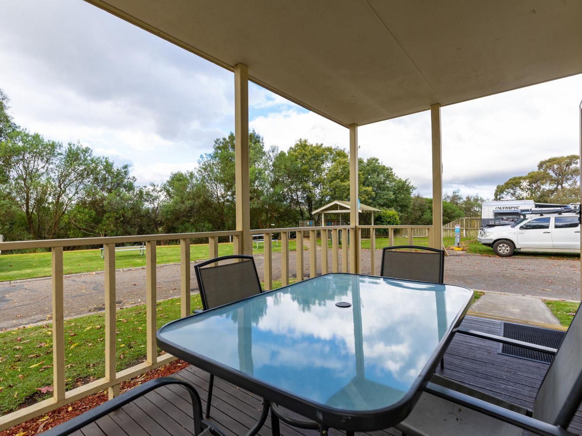 Nrma Bairnsdale Riverside Holiday Park Zimmer foto