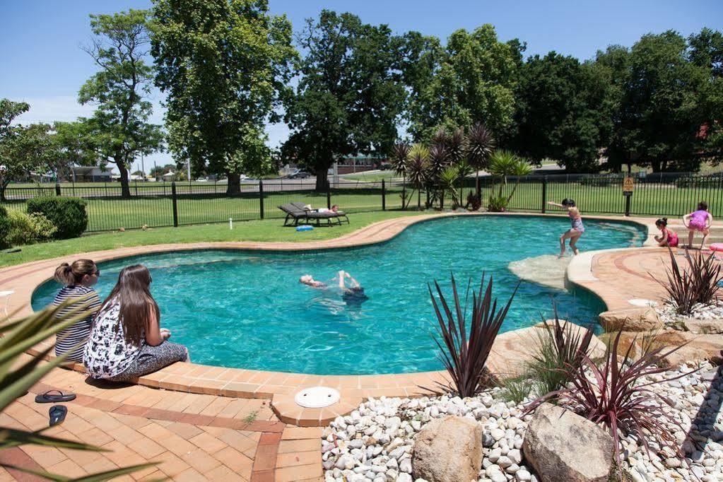 Nrma Bairnsdale Riverside Holiday Park Exterior foto